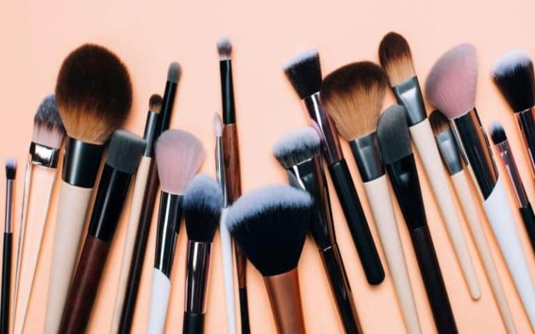 How Often Should I Use a Makeup Brush Cleaner, and What’s the Best Method for Cleaning? 