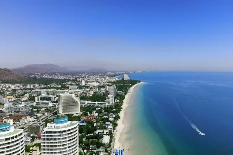 What to Expect From a Beachfront Stay in Hua Hin